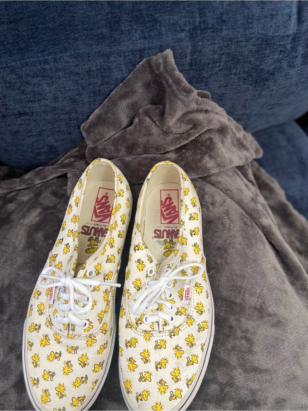 Vans Peanuts Collab Womens White Canvas Sneakers with Yellow Woodstock Print